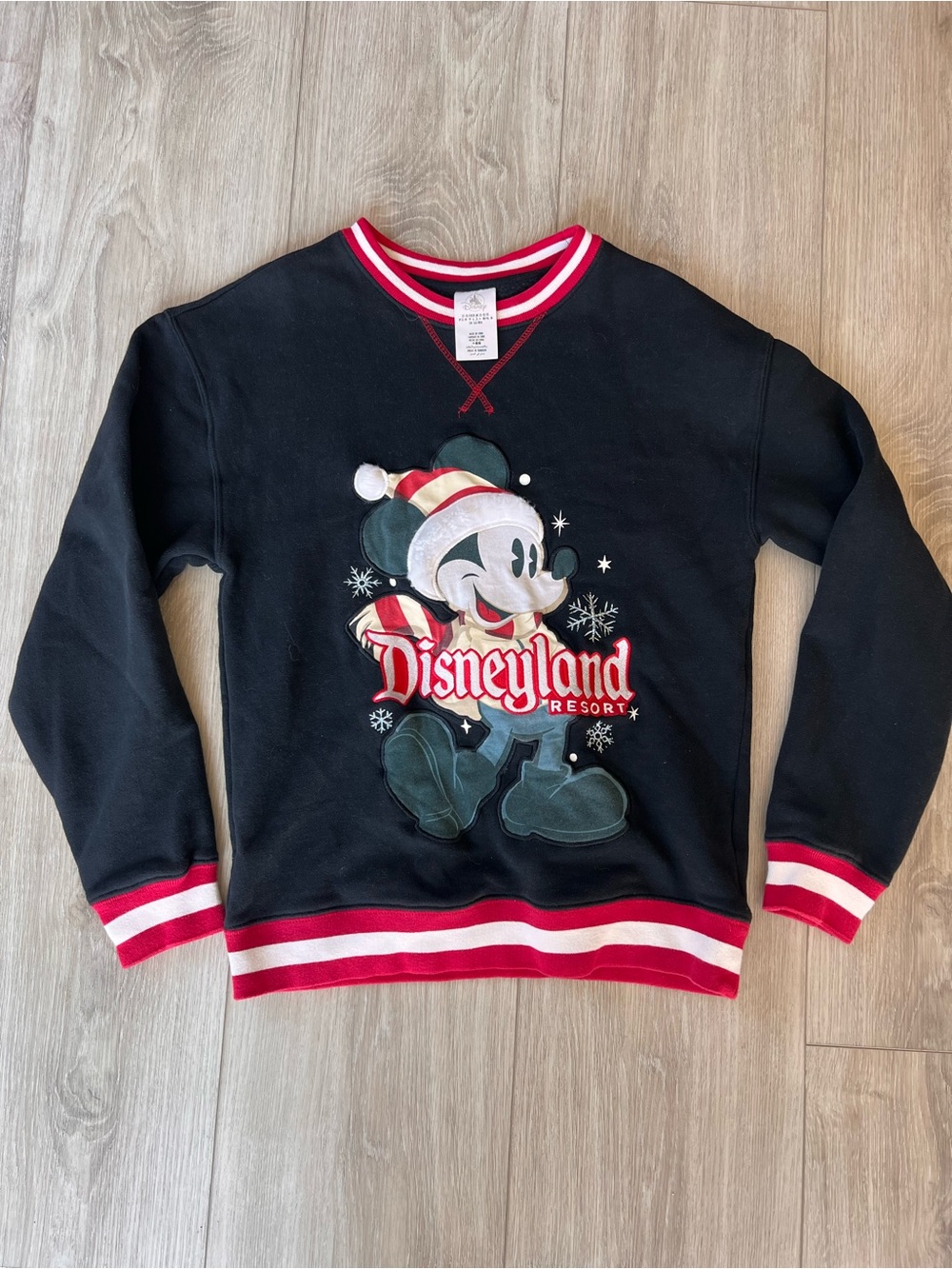 Disney Disneyland Resort Black Crewneck with Red-Trimmed Holiday Mickey